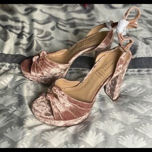 LC Lauren Conrad Runway block heel sandal